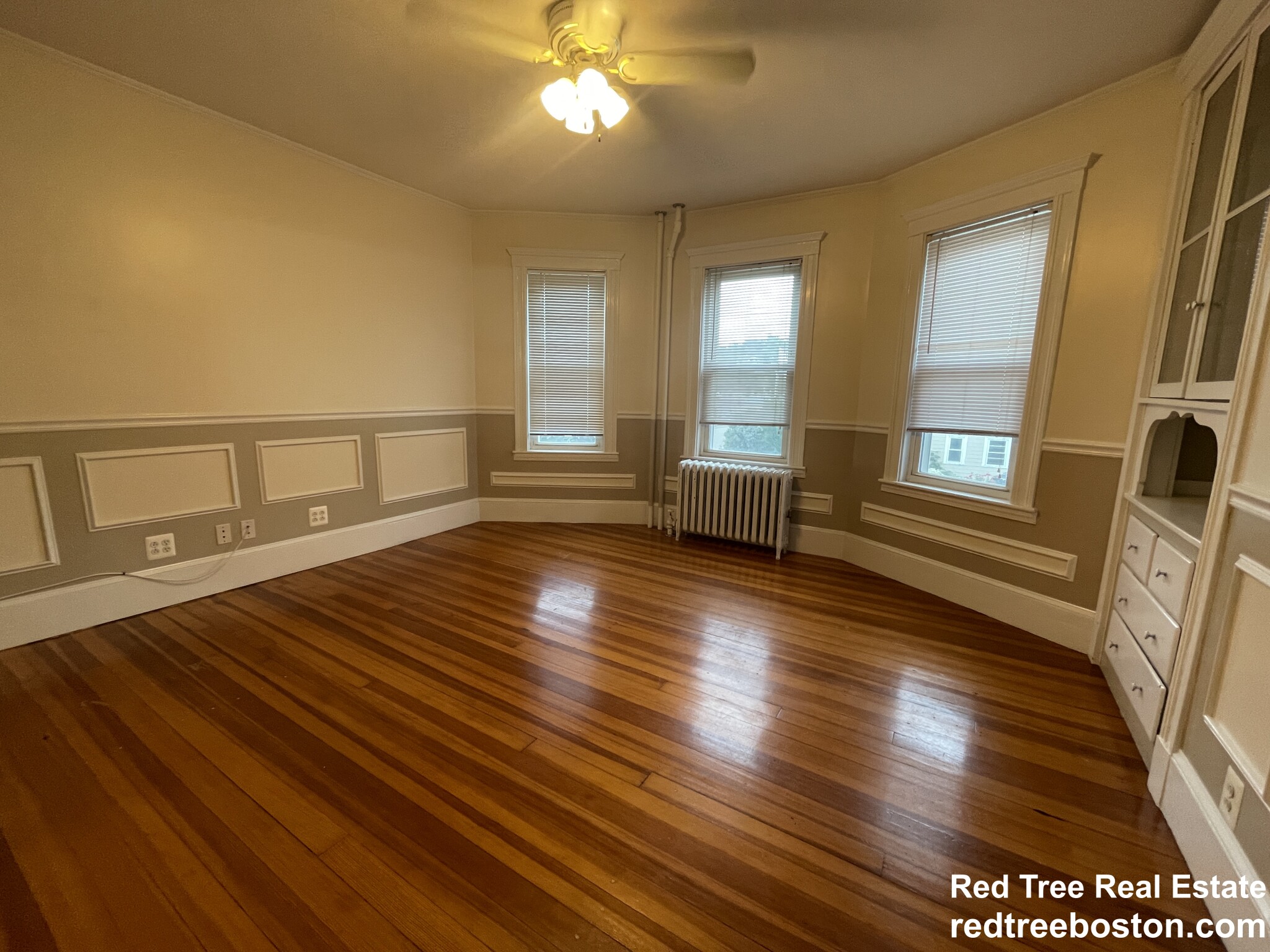 18 Bigelow St, Oak Square