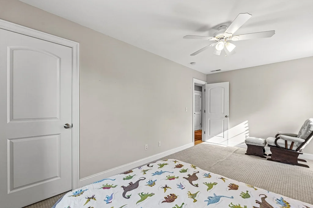 176 Washington St, Reading