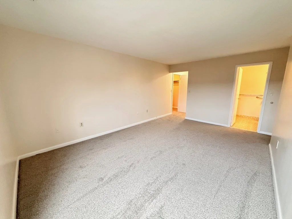 1006 Paradise Rd, Swampscott