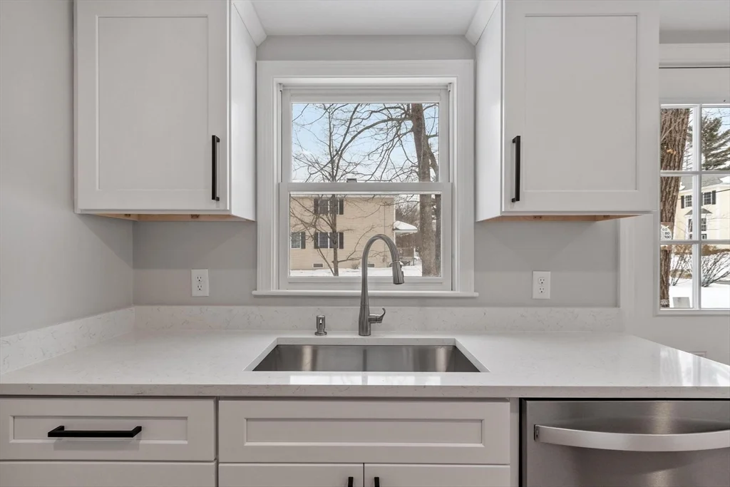 31 Birch Rd, Nabnasset