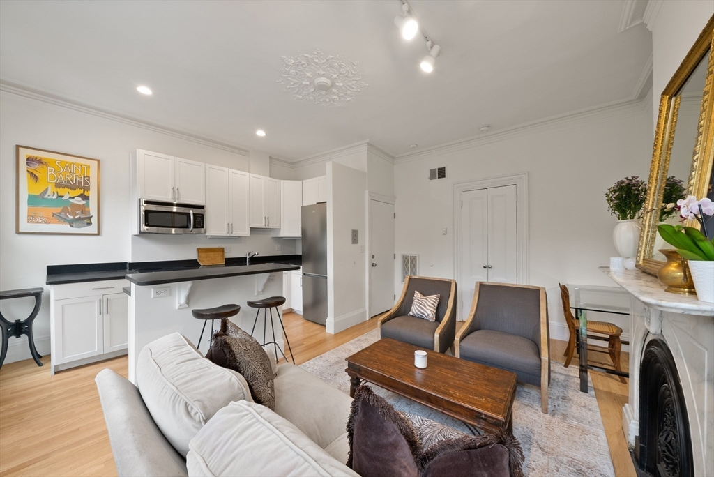 52 Clarendon St, South End