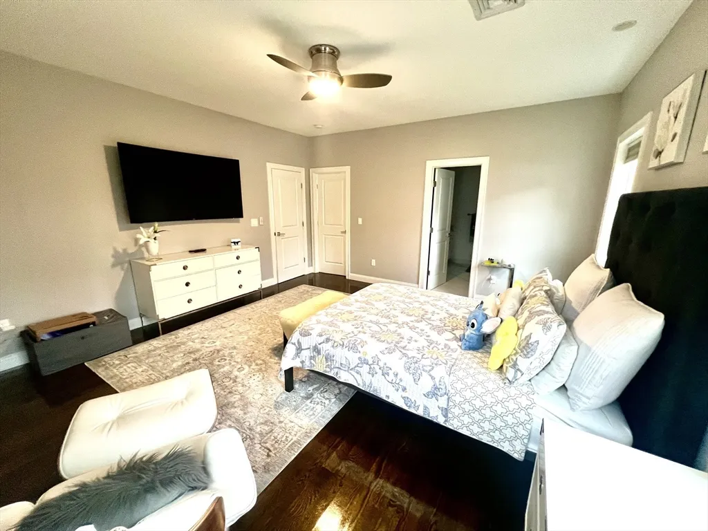 259 Oakwood Ave, Revere