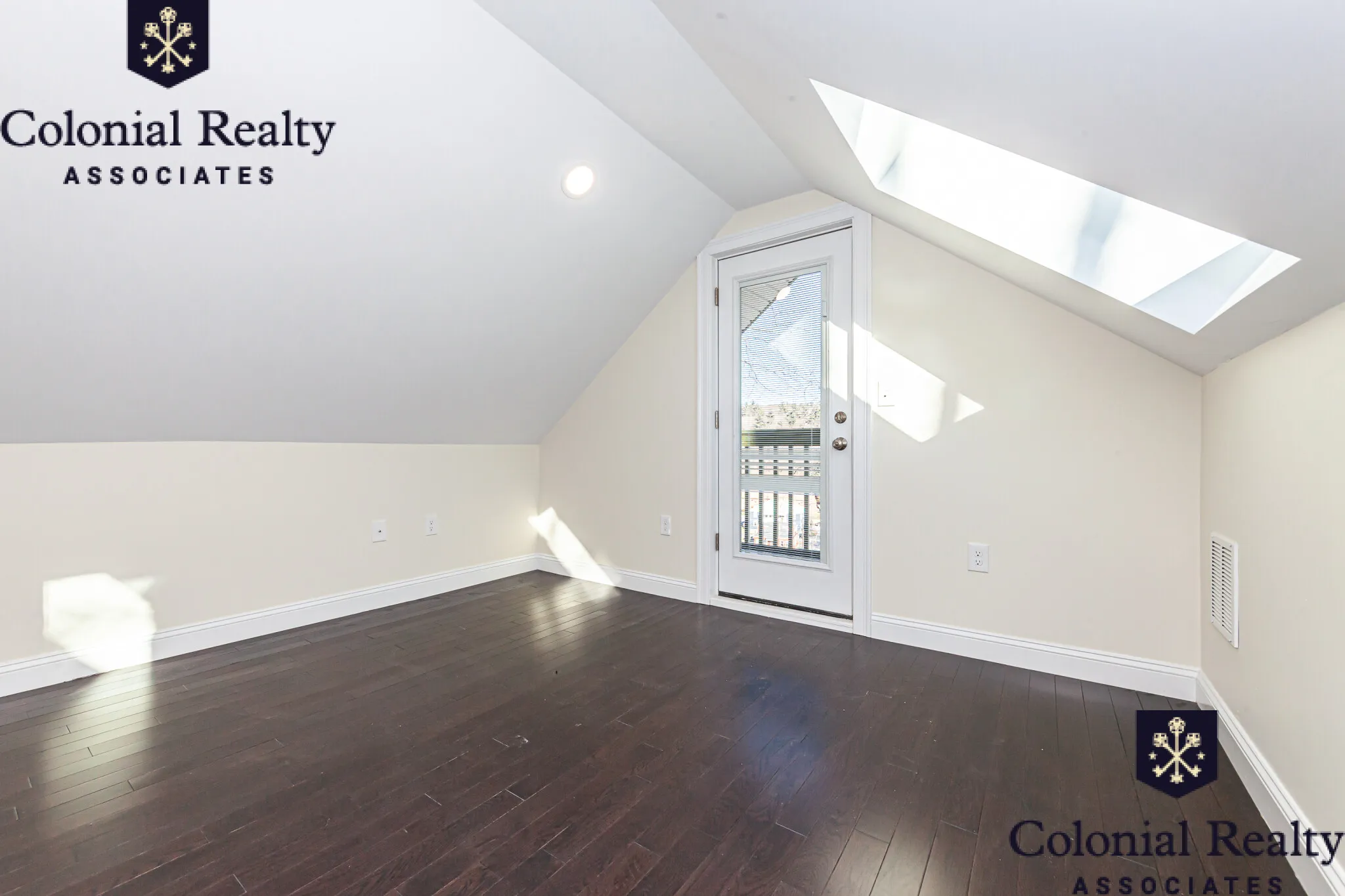 48 Caldwell Rd, West End