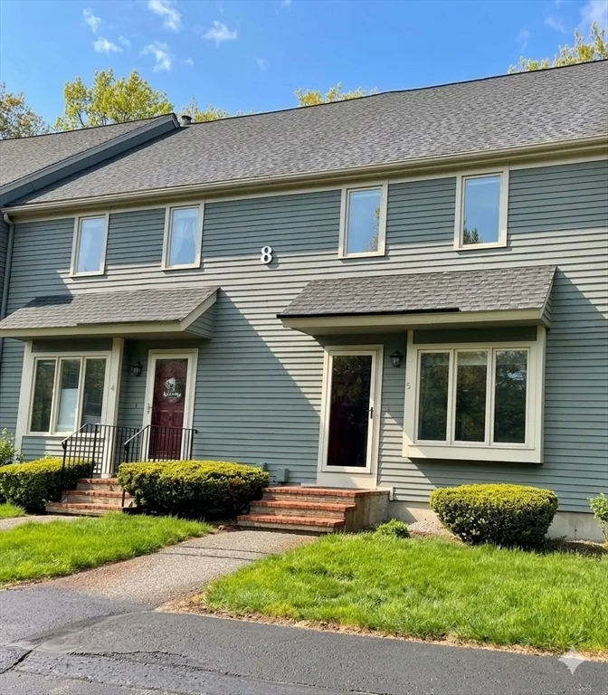 8 Deer Path, Maynard