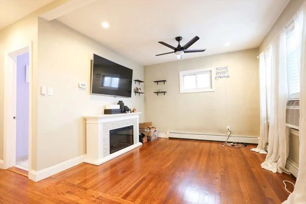 43-45 Belnel Rd, Hyde Park