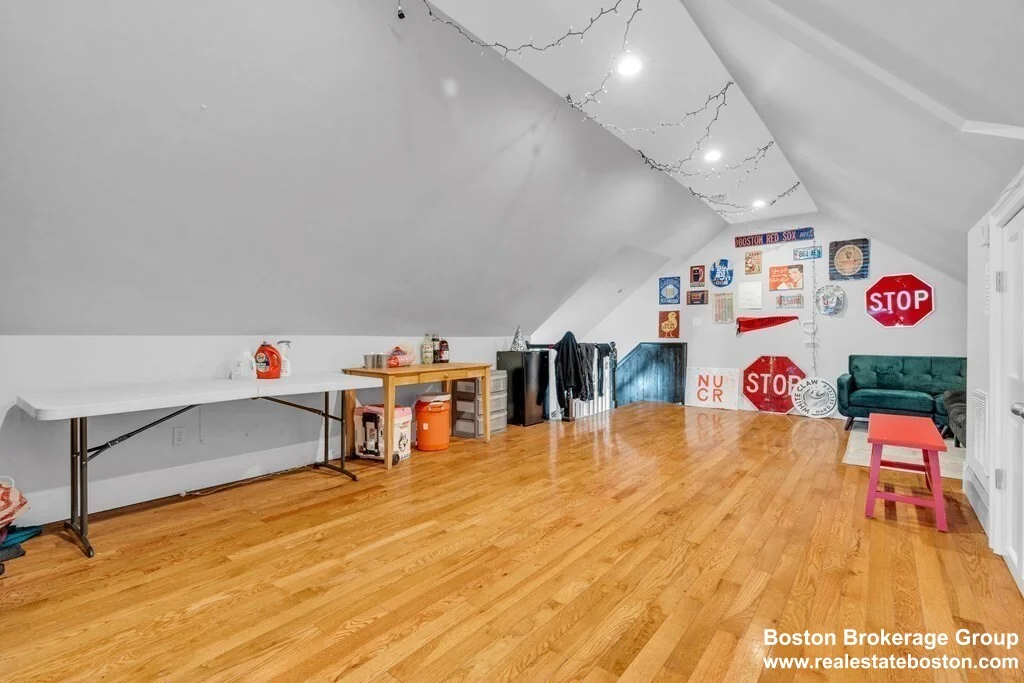 180 Saint Alphonsus St, Mission Hill