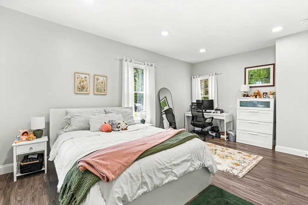 29 Harvard St, Winchester