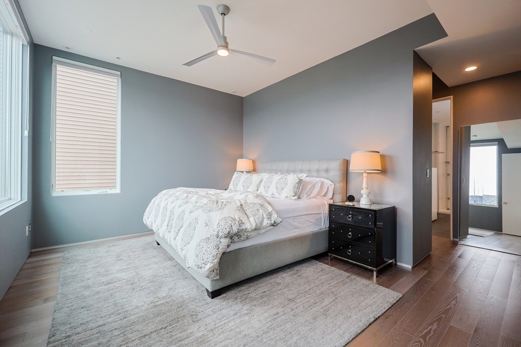 537 E 1st, South Boston