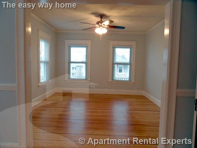 35 Frederick Ave, Tufts