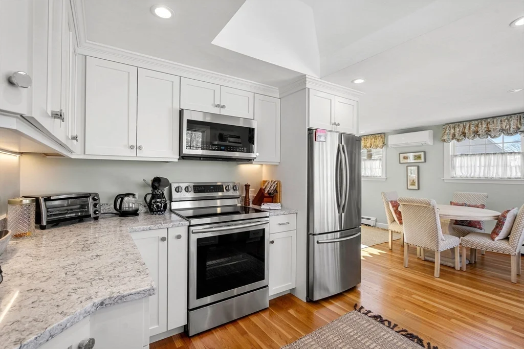 9 Brimblecomb, Marblehead