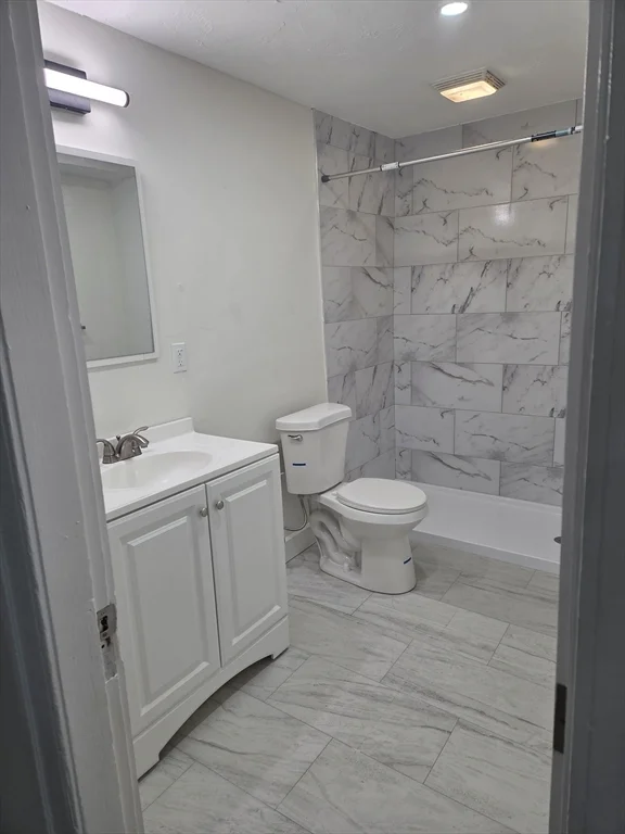 11 Rice Ave, Shrewsbury