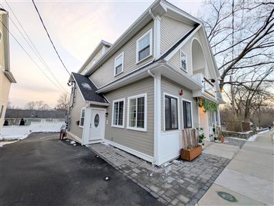 628 Trapelo Rd, Belmont