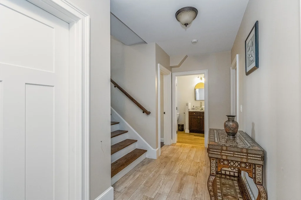 9 Washington Ave, Woburn