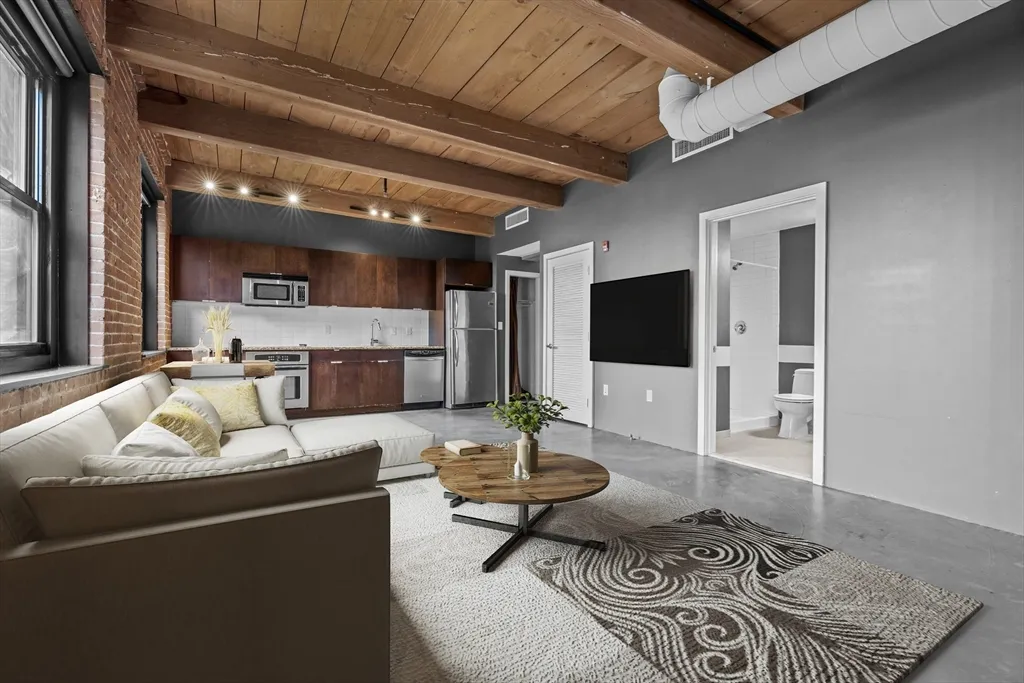 90 Wareham St, South End