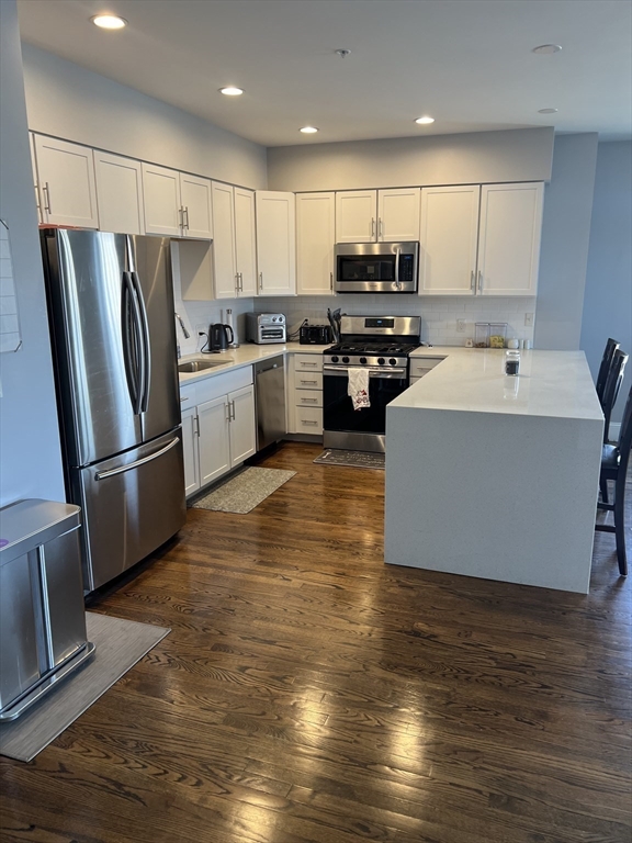 15 Guild St, Roxbury