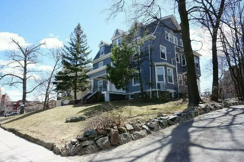 19 Braemore Rd, Brighton