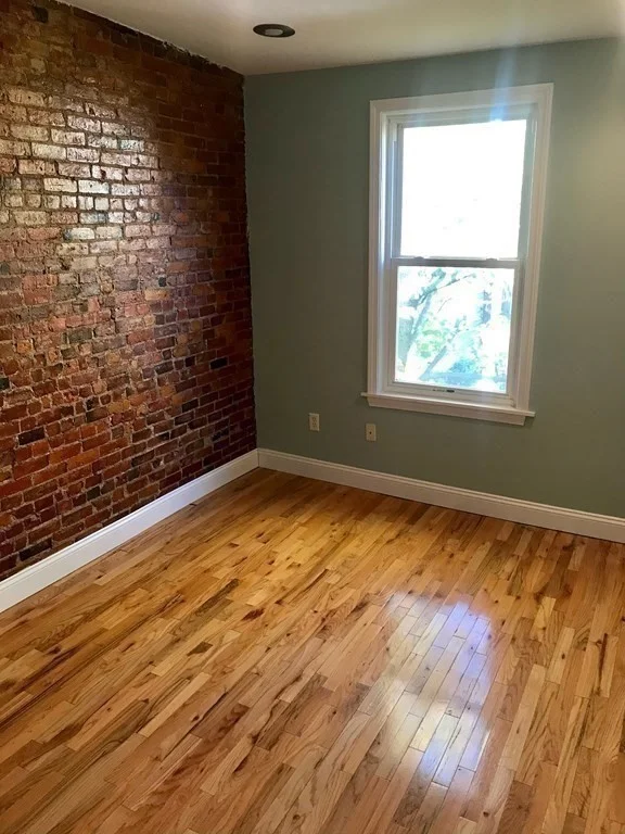 4 Colebrook St, South Boston