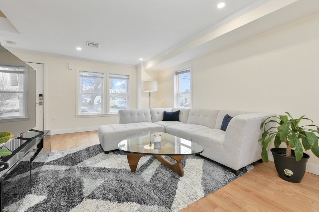 52 High St, Woburn Highlands