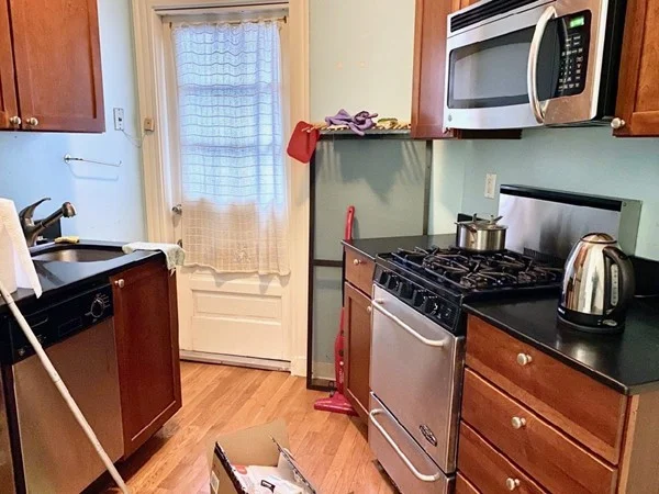 64 Charlesgate E, Fenway