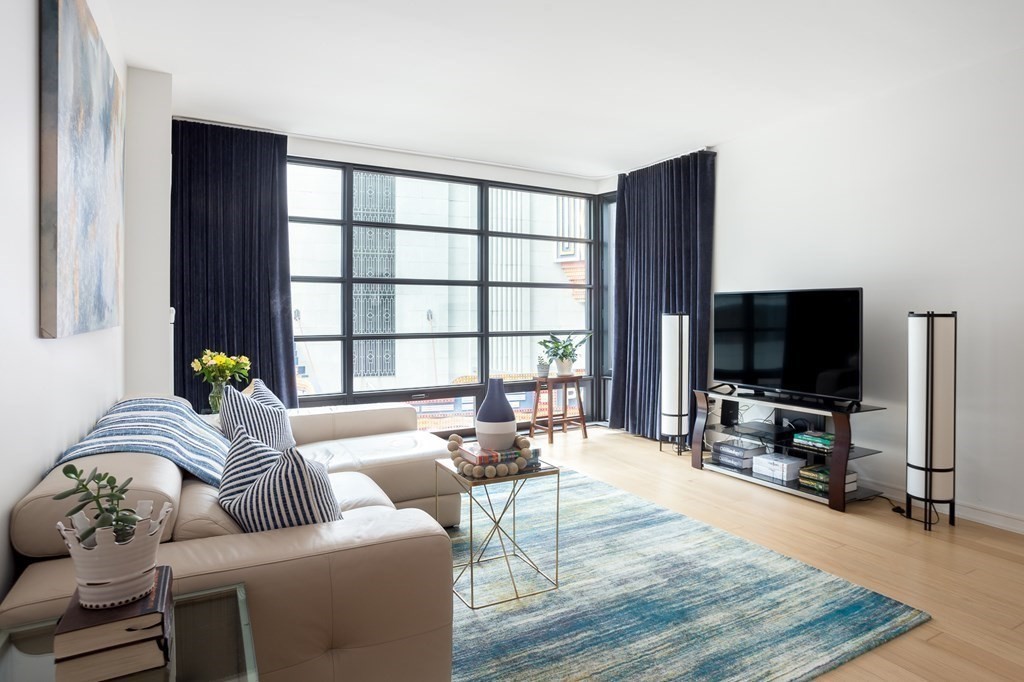 580 Washington St, Midtown