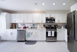 65 Bayberry Ln, Dartmouth