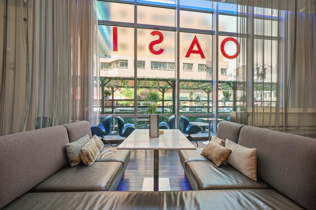 110 Stuart St, Back Bay