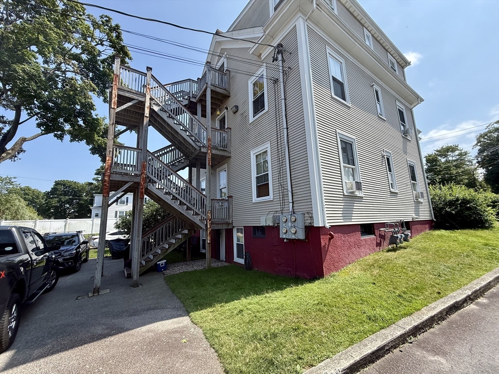 123 Court St, Downtown