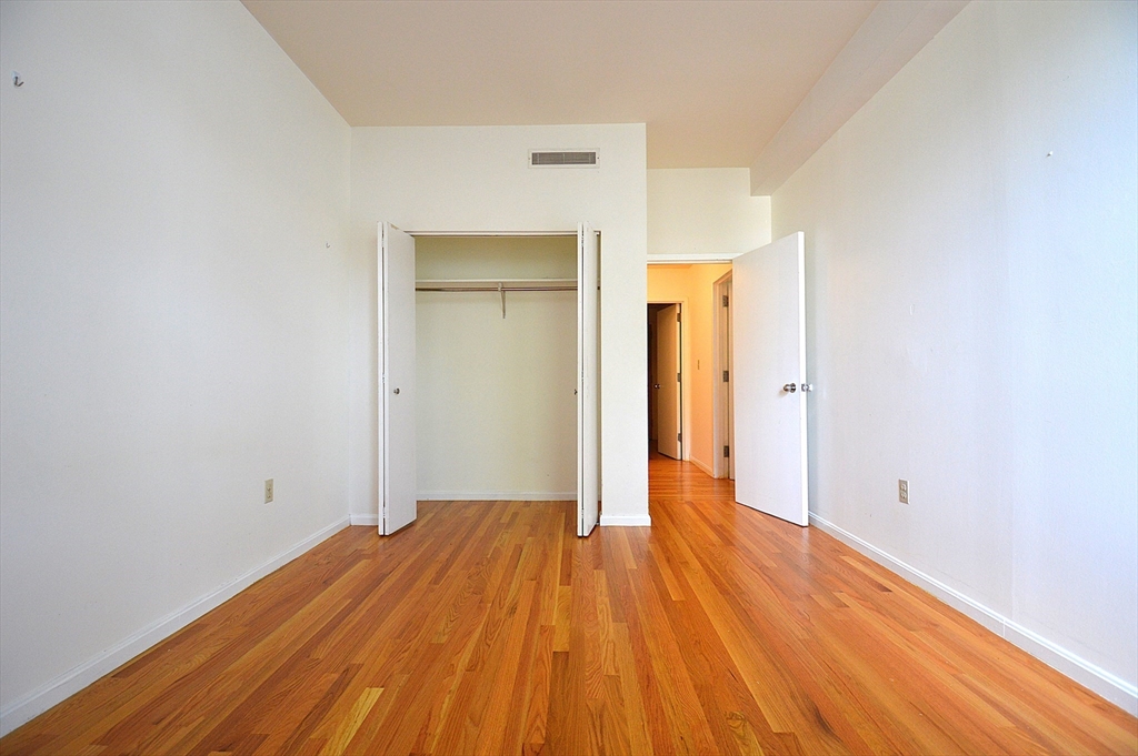 50 Winchester St, Coolidge Corner