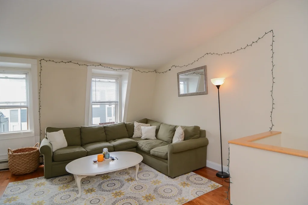 546 East 8th St, South Boston
