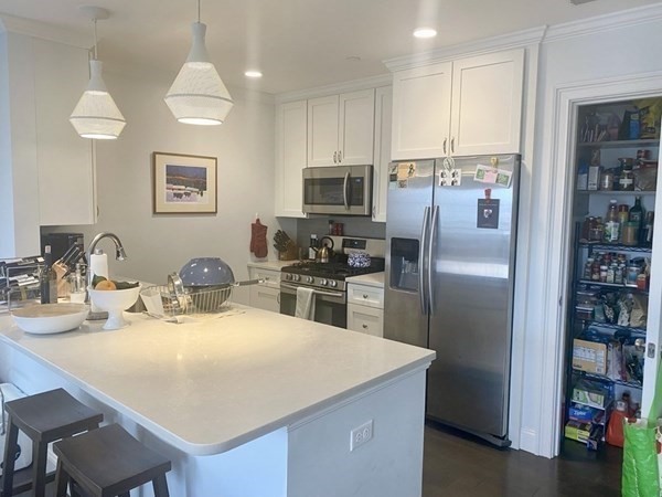 728 East Broadway, South Boston