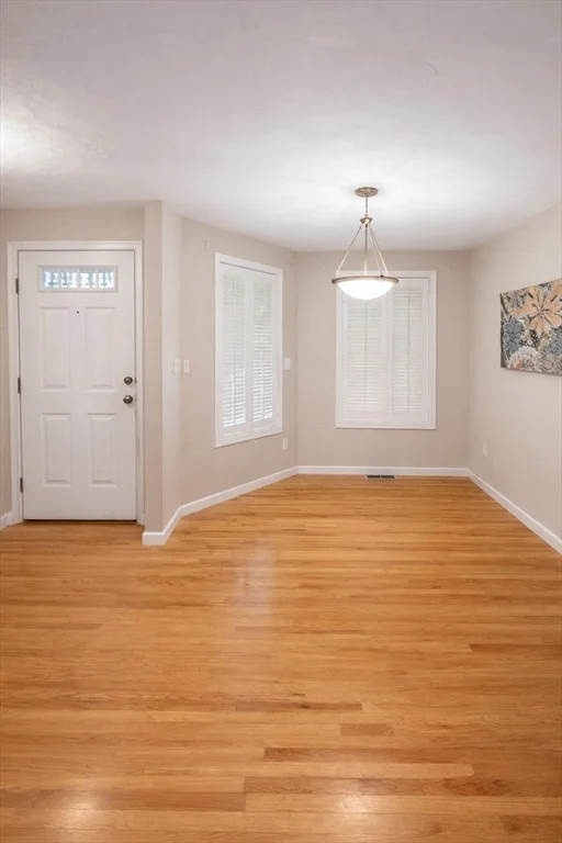 75 Lebeaux Dr, Edgemere