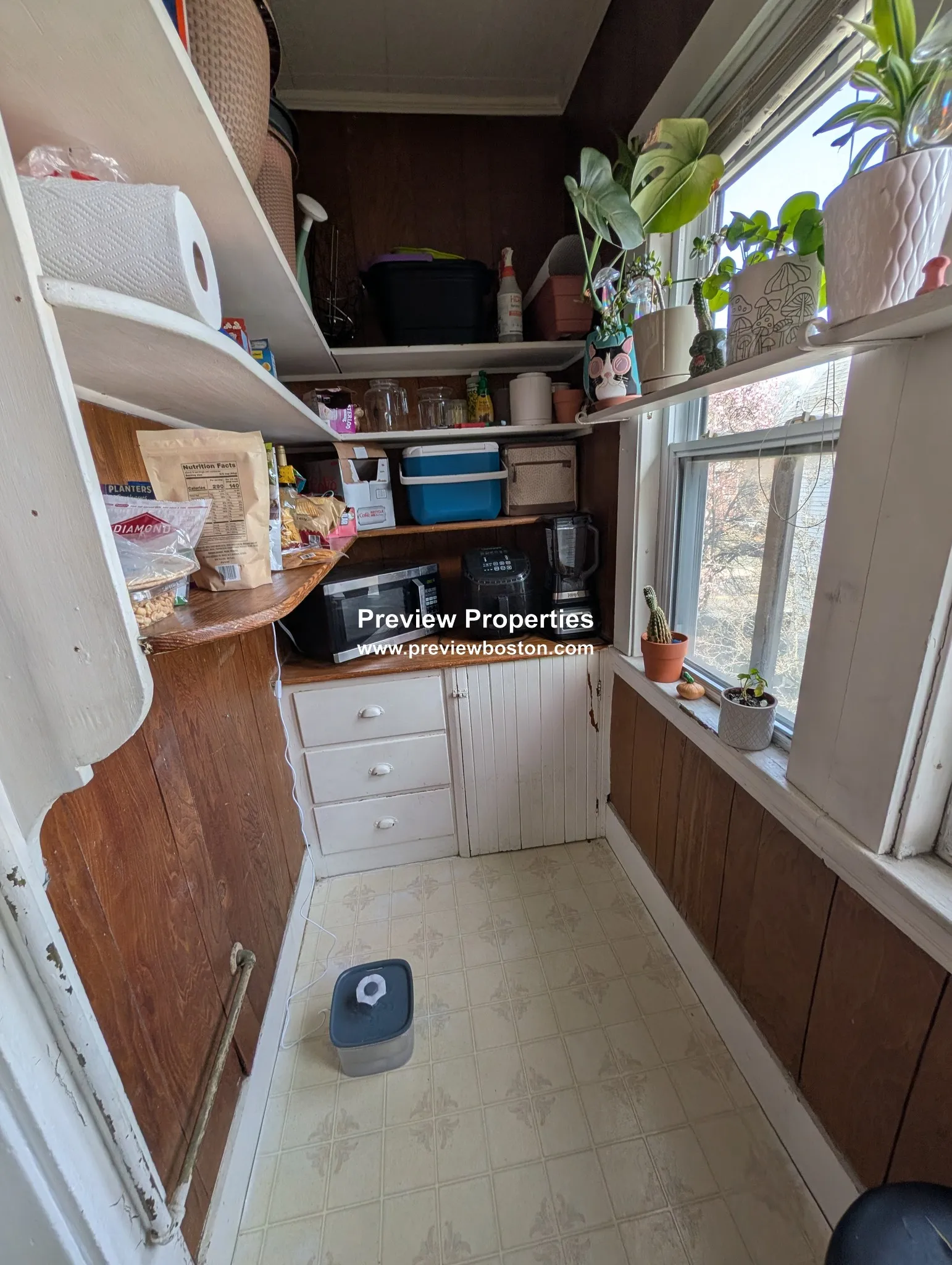82 Chestnut Hill Ave, Brighton