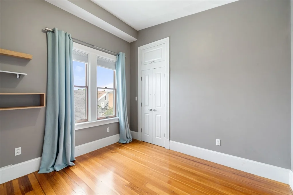 118 Perkins St, East Somerville
