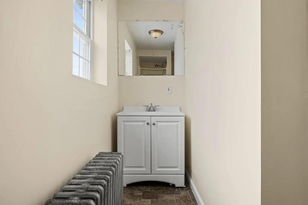 19 Alfred St, Everett