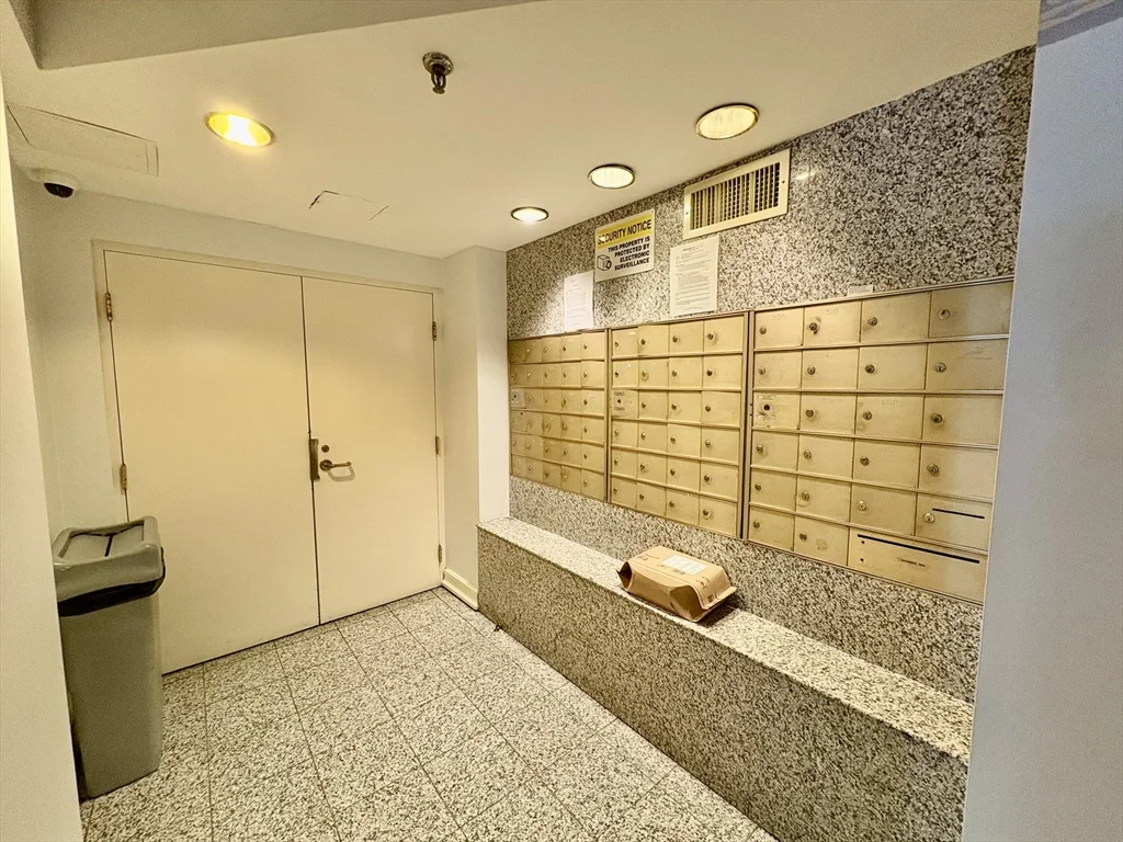 1933 Commonwealth Ave, Brighton