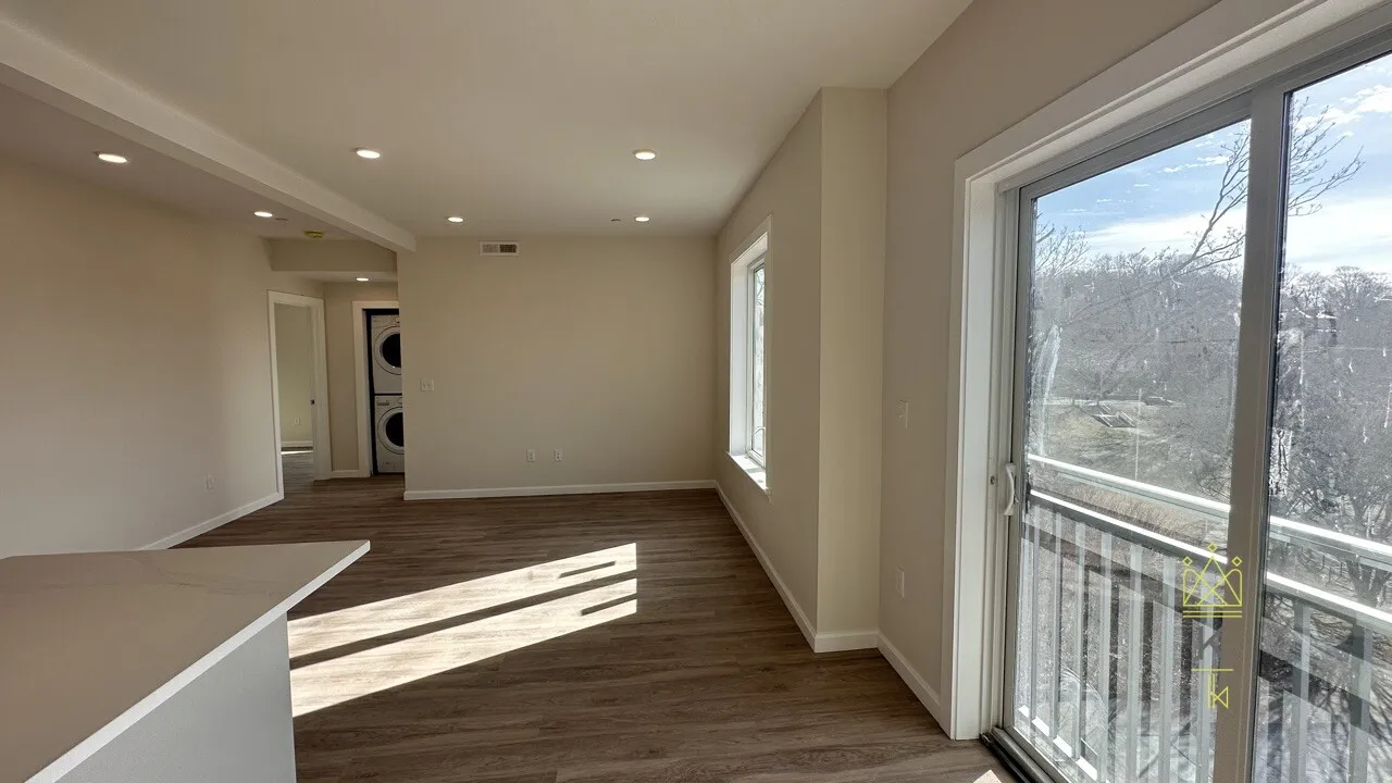 458 Washington St, Brighton