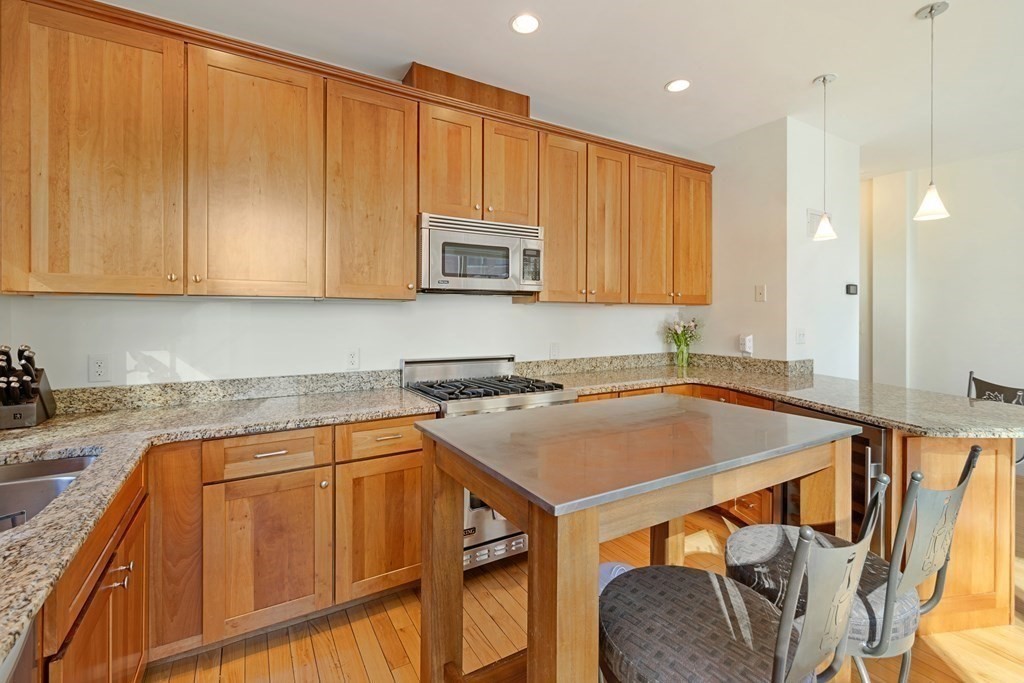 99-105 Broad St, Downtown