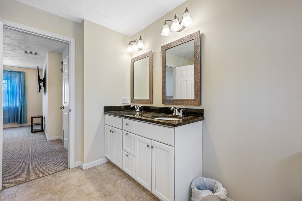 3 Moore Dr, Millbury