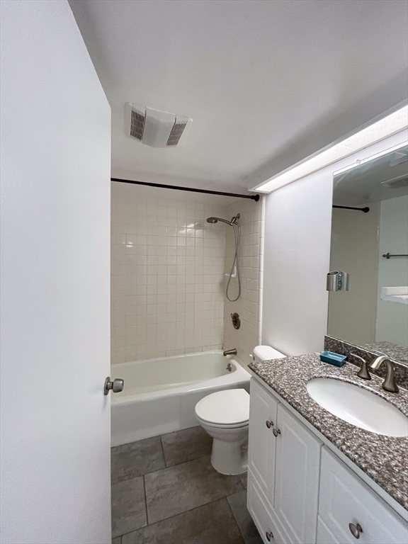 85 Brainerd Rd, Brighton