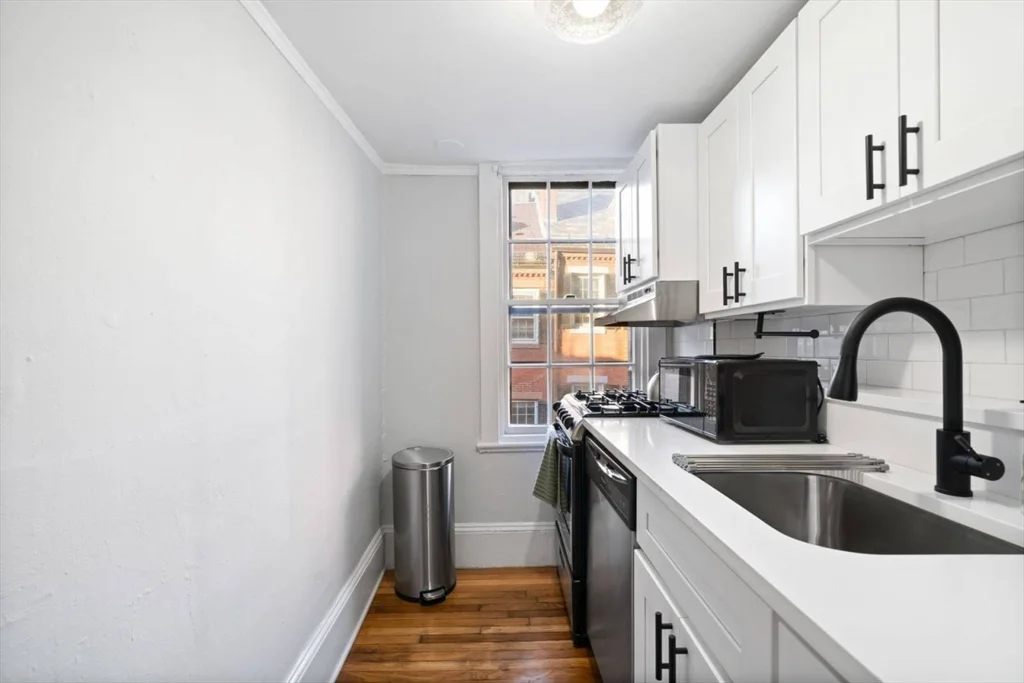 102 Revere, Beacon Hill