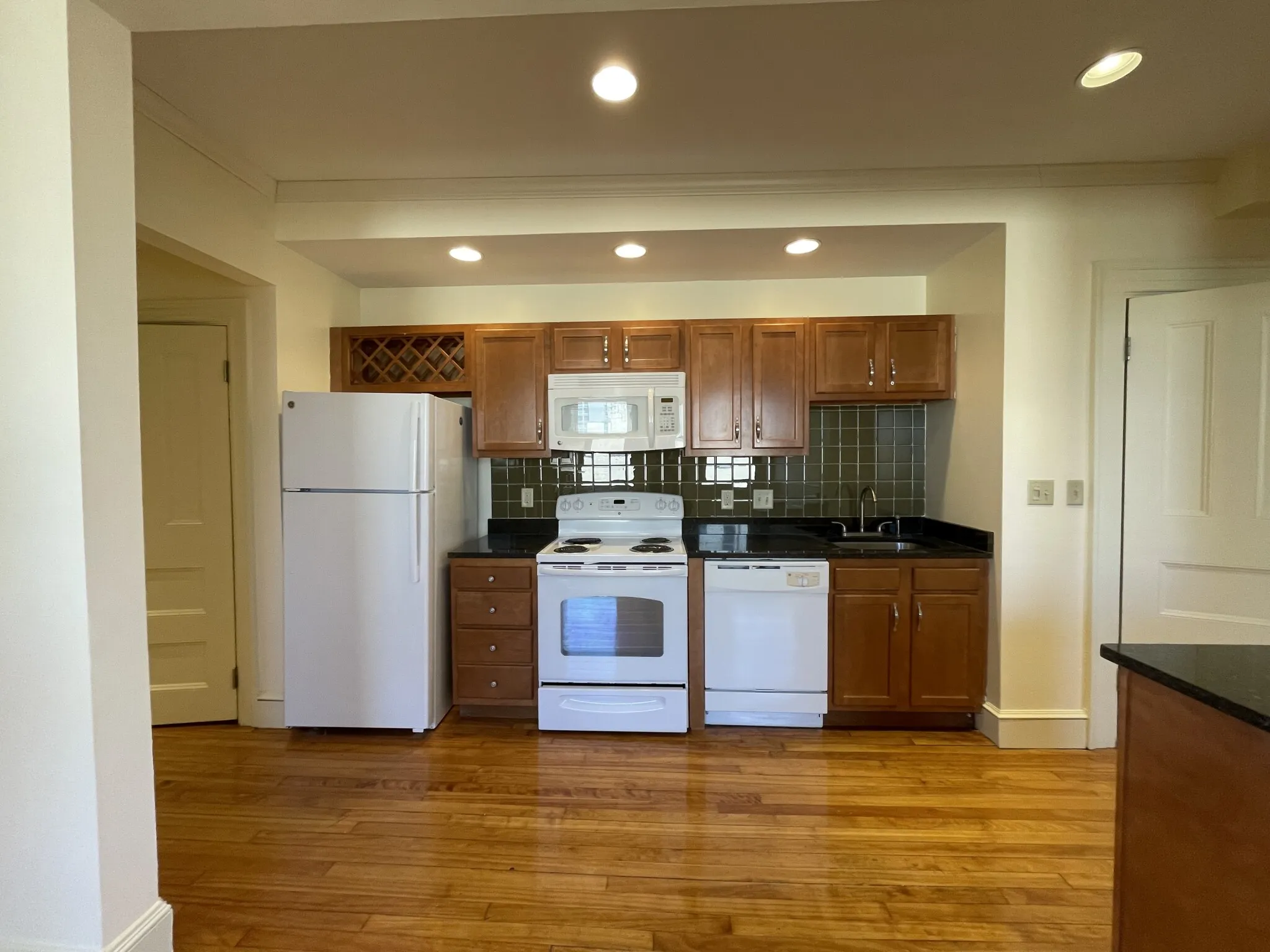 457 Centre St, Newton Corner