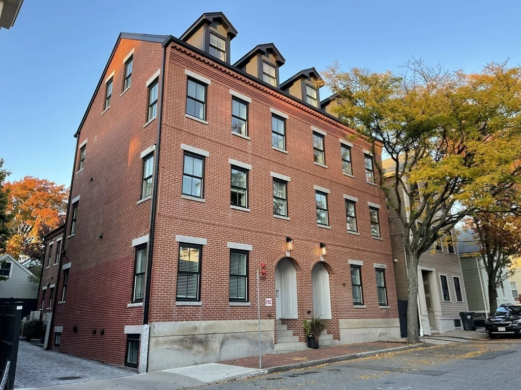 133 Spring St, East Cambridge