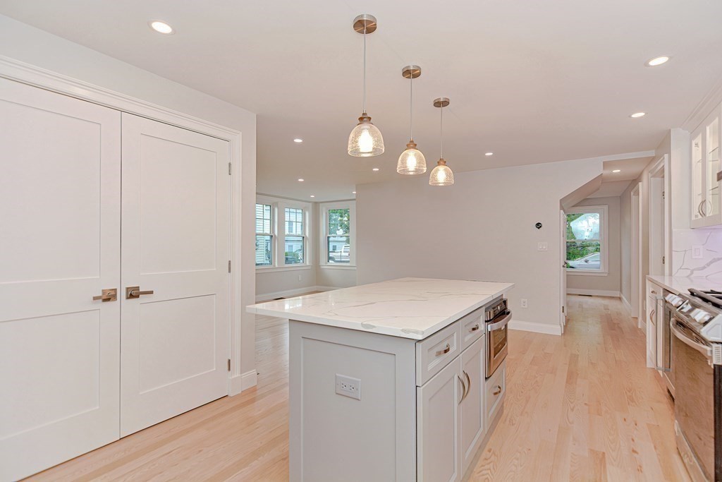 64 Crescent St, Swampscott