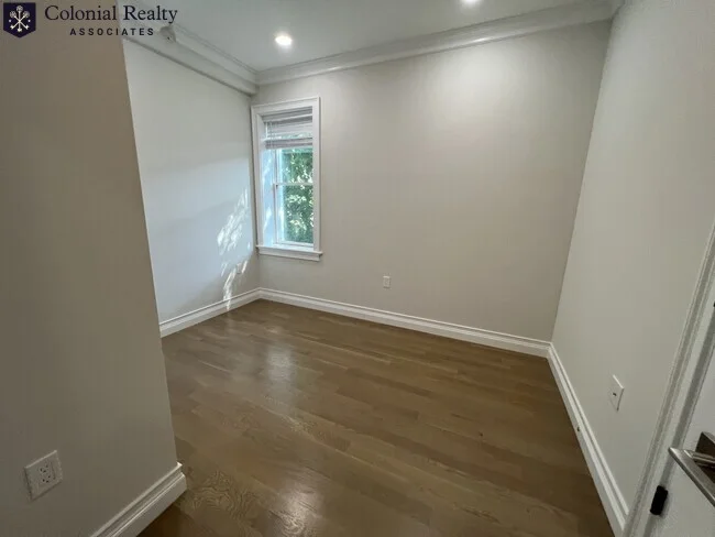 35 Mount Hood Rd, Brighton