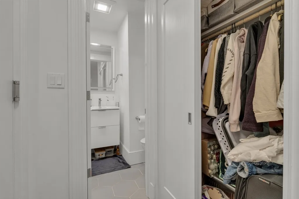 1082 Commonwealth Ave, Allston