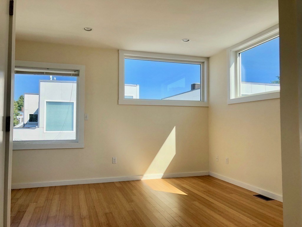 115 Charles St, Kendall Square