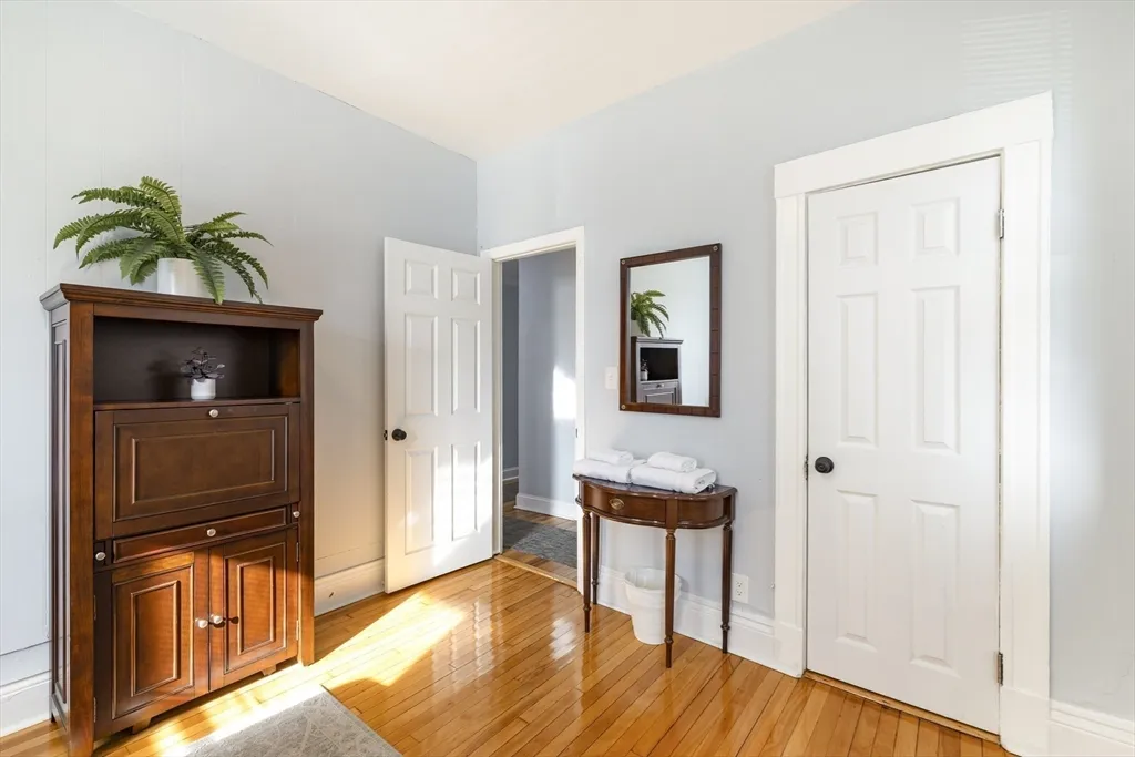 32 Reedsdale St, Allston