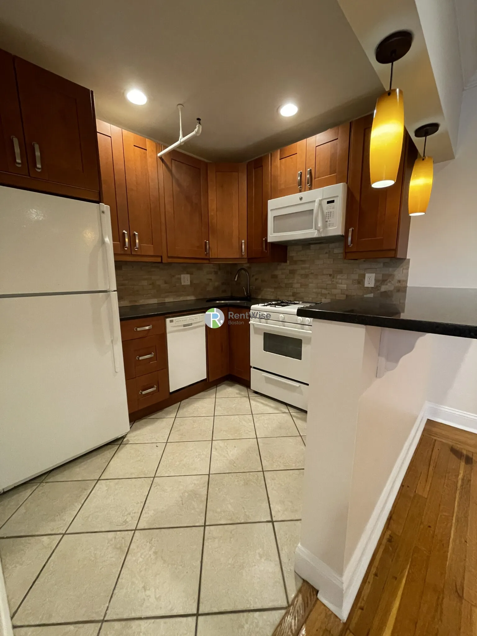 96 Washington St, Brighton