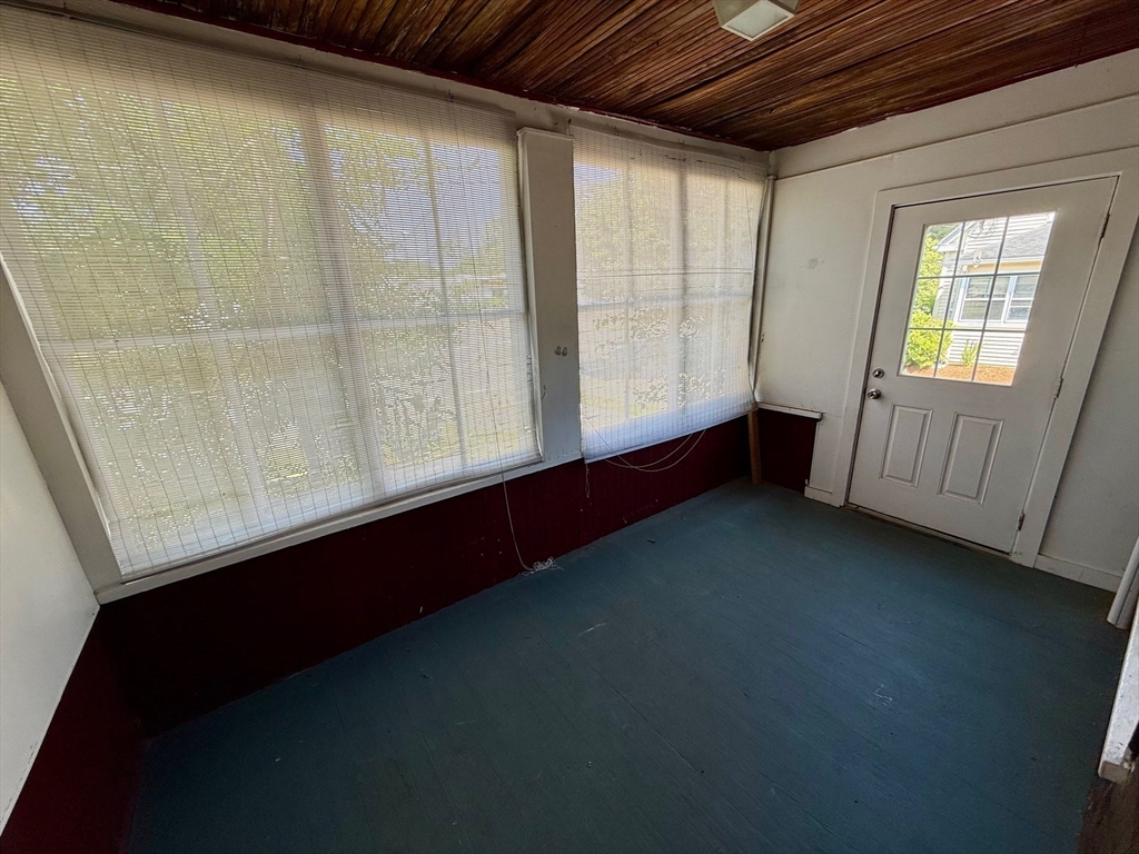 104 South Main St, Mansfield