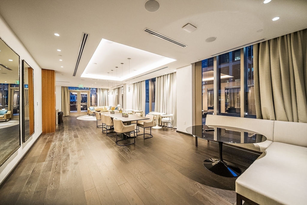 135 Seaport Blvd, Seaport District